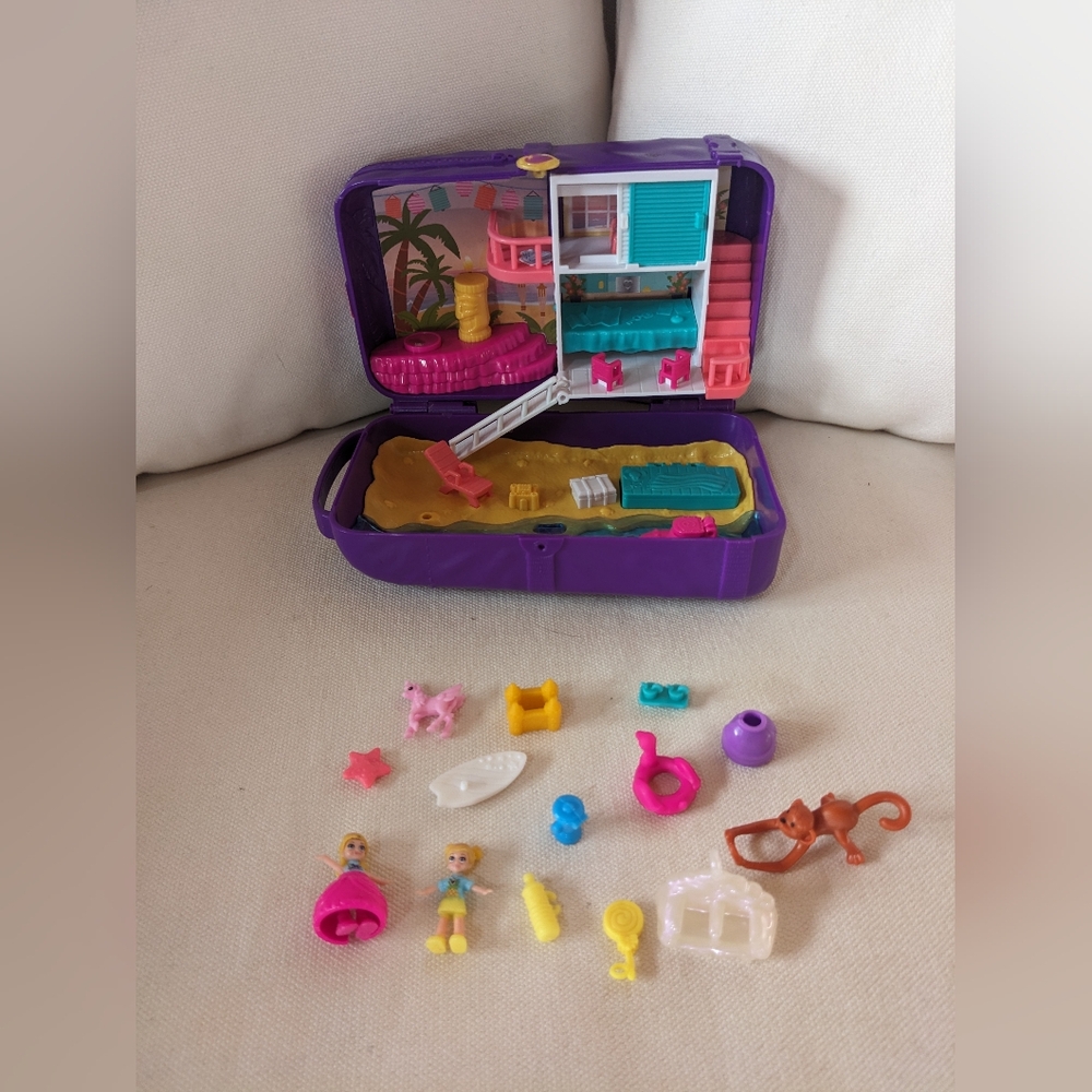 Polly Pocket Hidden Places Beach Vibes Suitcase Compact